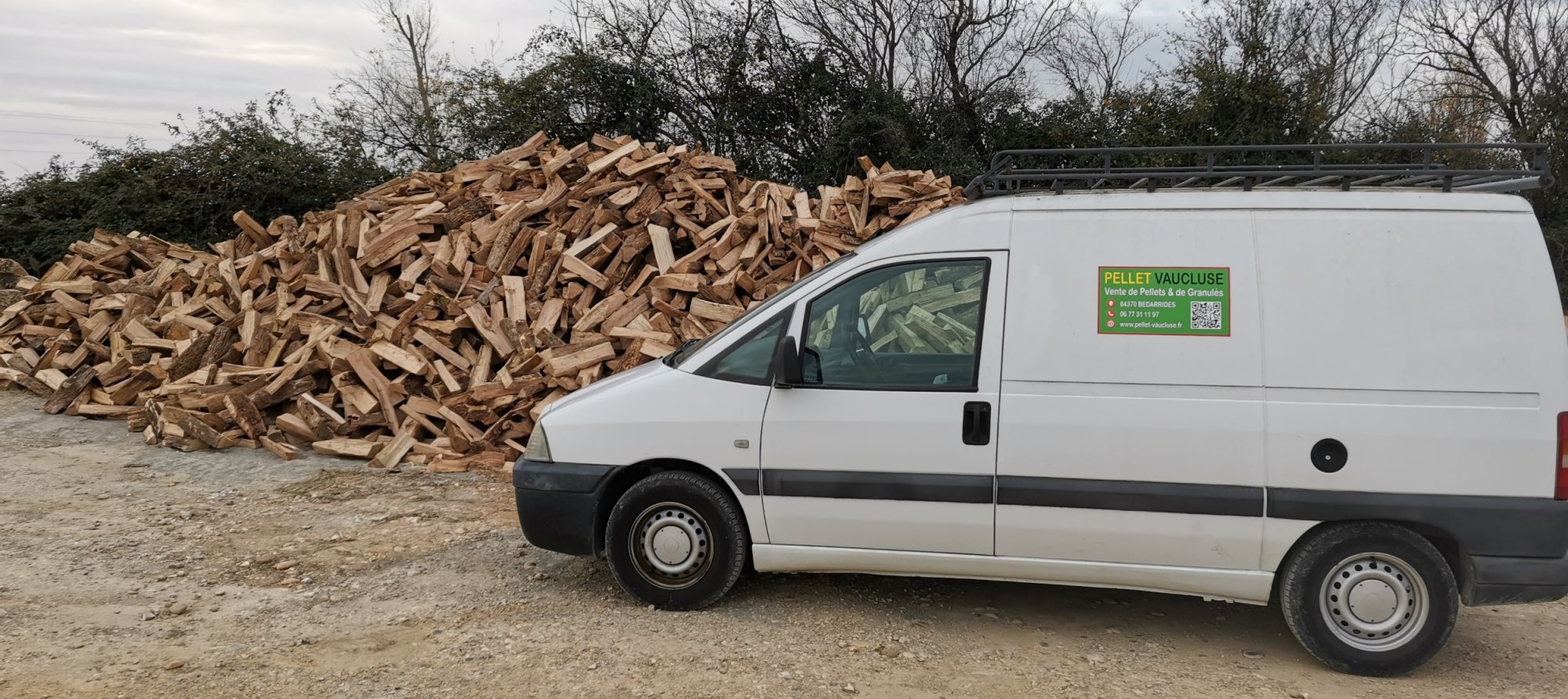 Services Livraison Bois de Chauffage à Sorgues et dans le Gard
